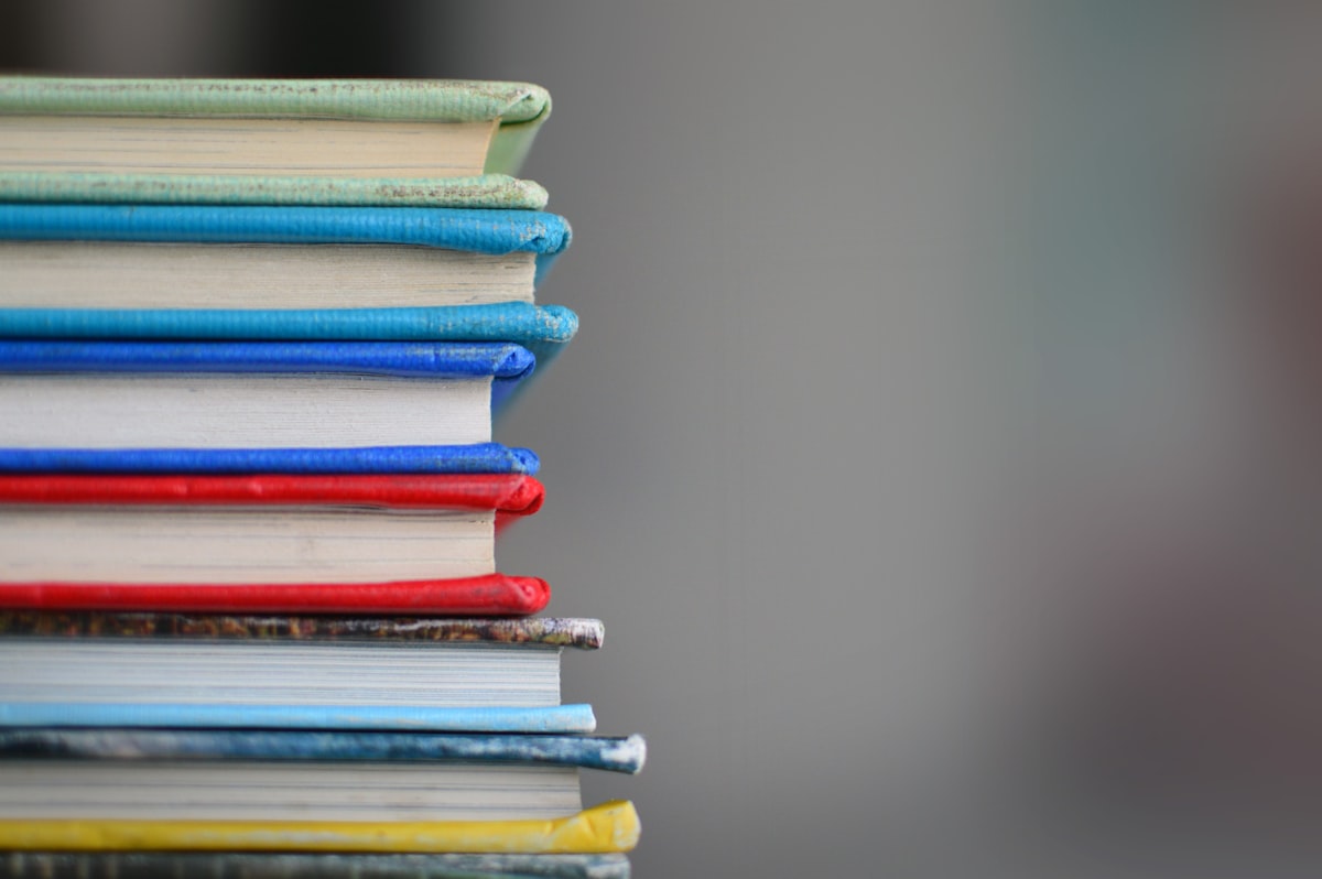 書架上的書